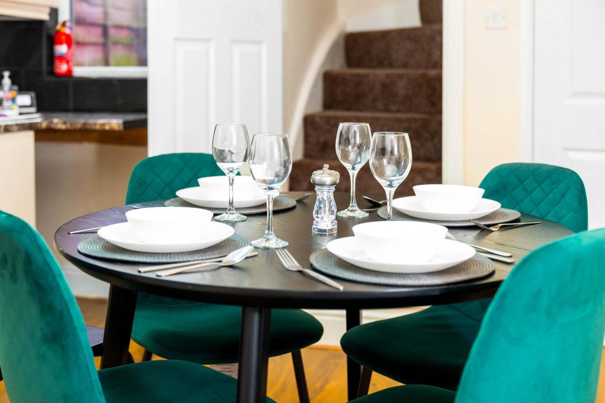 Villa 3 Bed House For Contractors & Families And Free Parking Birmingam Exterior foto