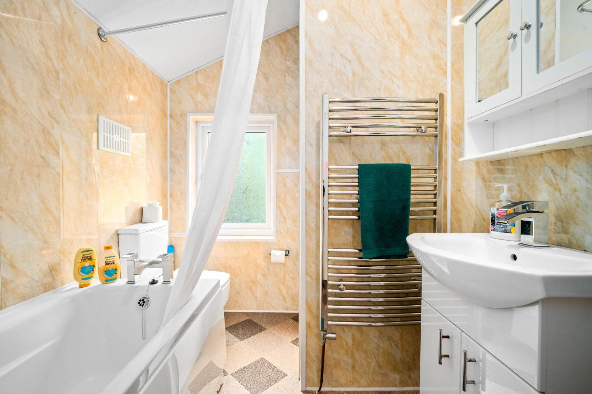 Villa 3 Bed House For Contractors & Families And Free Parking Birmingam Exterior foto